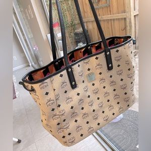 MCM Visestos Tote bag limited edition reversible. Excellent condition. 18x11in